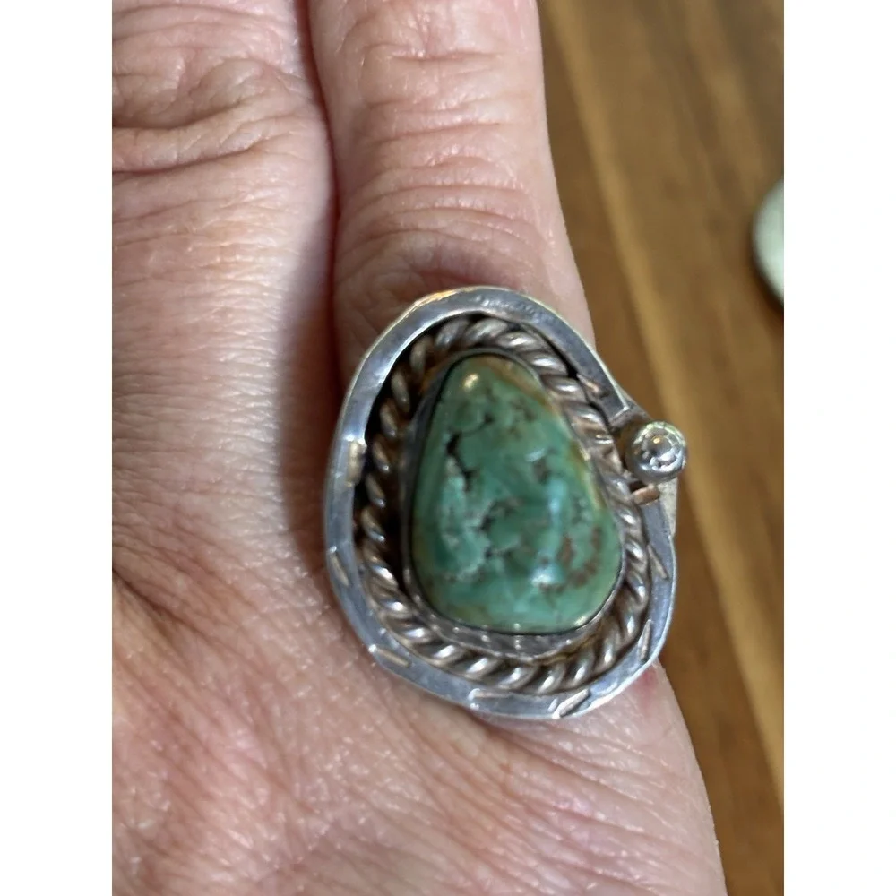 Old Pawn Navajo Sterling Silver Gem Grade Turquoise Ring Size 6